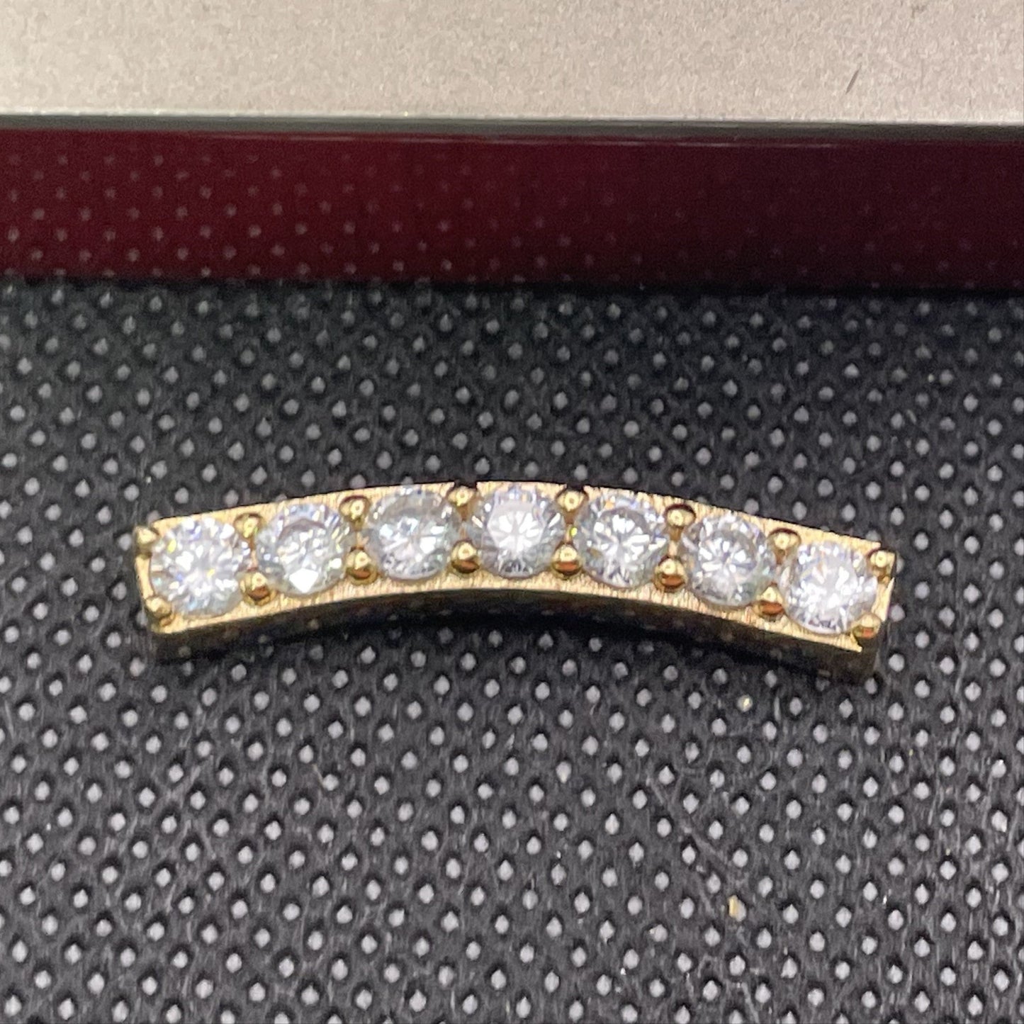 C Decor Diamonds Prong Set for Nosebridge (.20 pointer) - Gold (18mm)