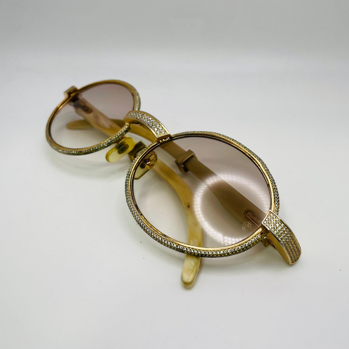 Giverny - Gold White Buffs w/ Diamond Frame & Light Brown Lenses